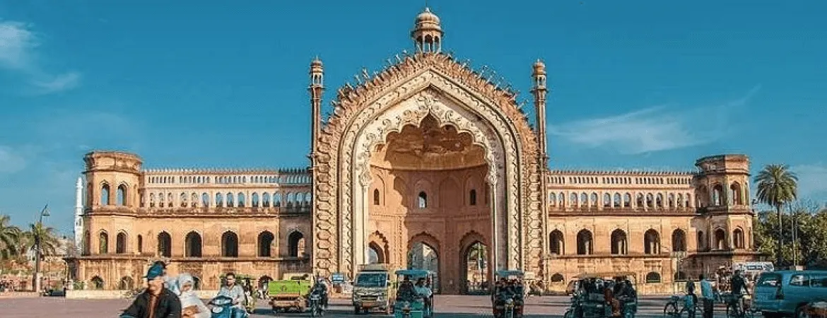 Rumi Darwaza in Lucknow, Uttar Pradesh, iconic Mughal-style gateway.